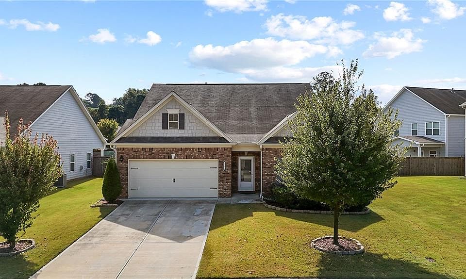 1st image of 1125 Sycamore Creek Trl