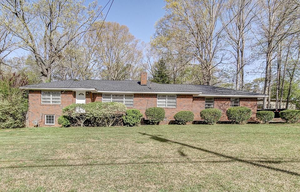 House situated on 2 acre lot