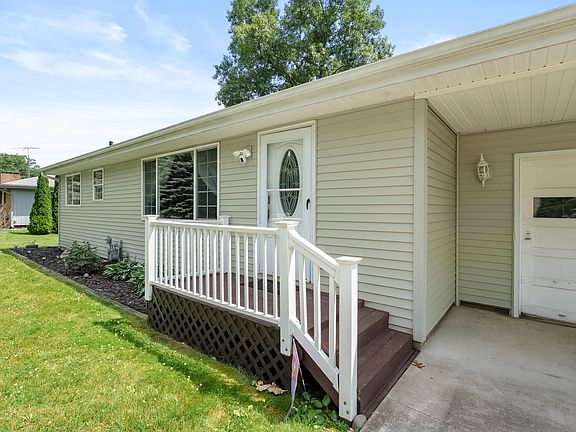 4th image of 17175 Moorepark Rd