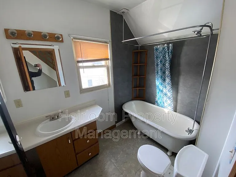 223 N 11th Ave E #2 — Photo 7