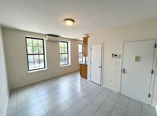 36-06 Ditmars Blvd #2A, Astoria, NY 11105