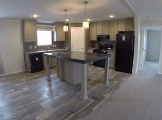 824 S 10th St, Dekalb, IL 60115