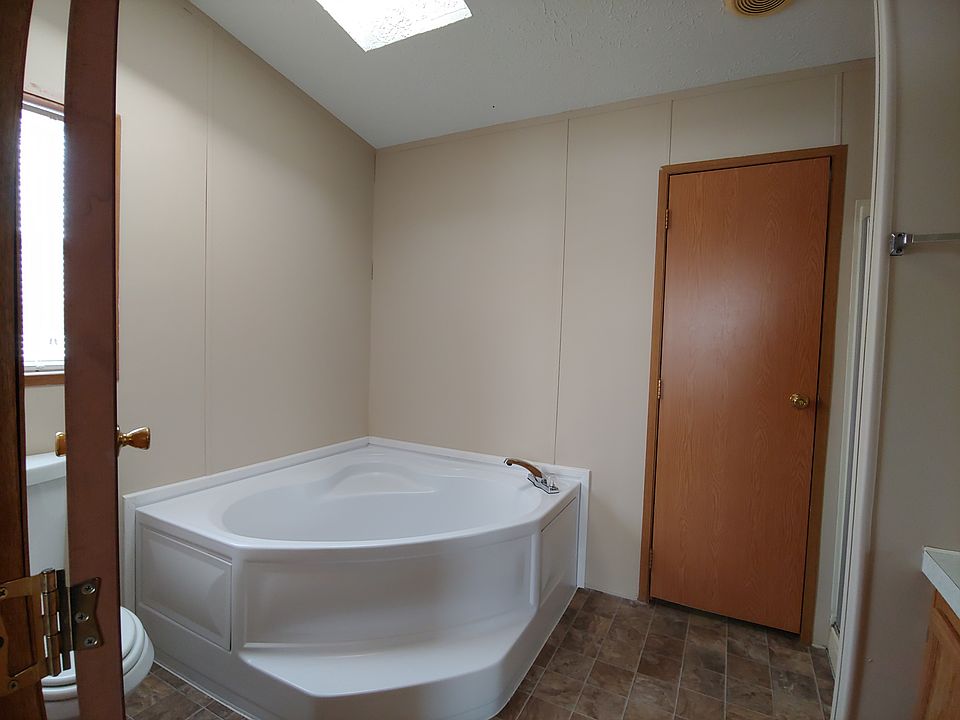 2nd image of 25165 Au Lac Dr N