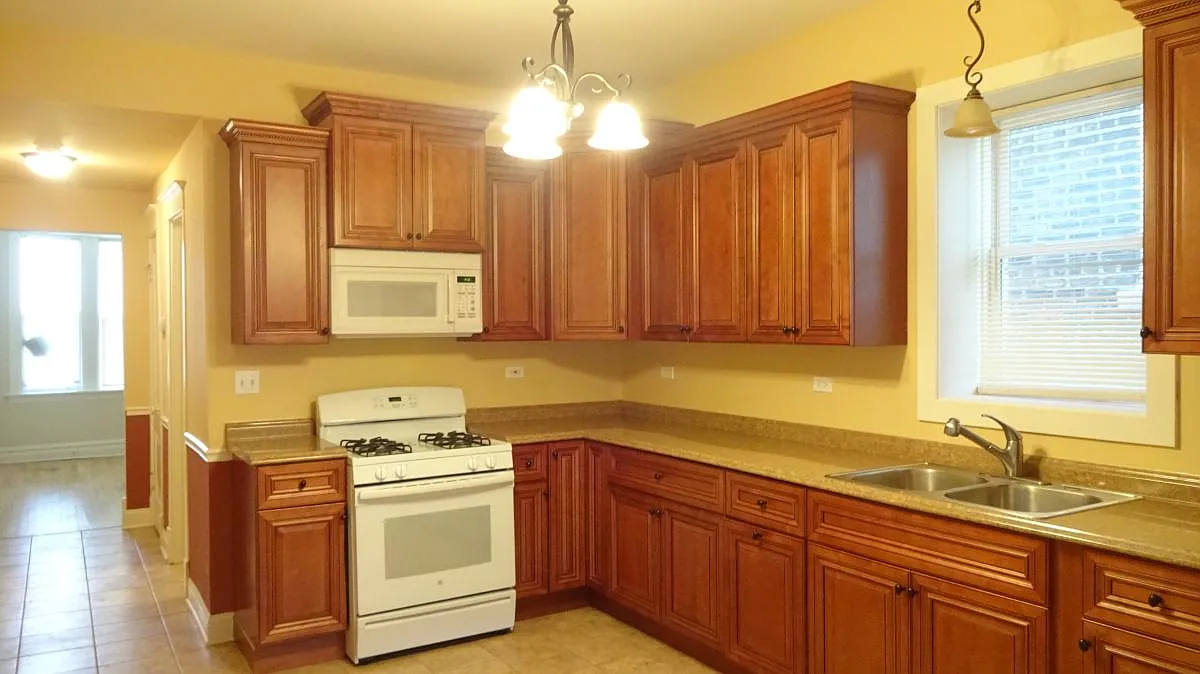 2 bed, 1500 sqft, $1,600 — Photo 1