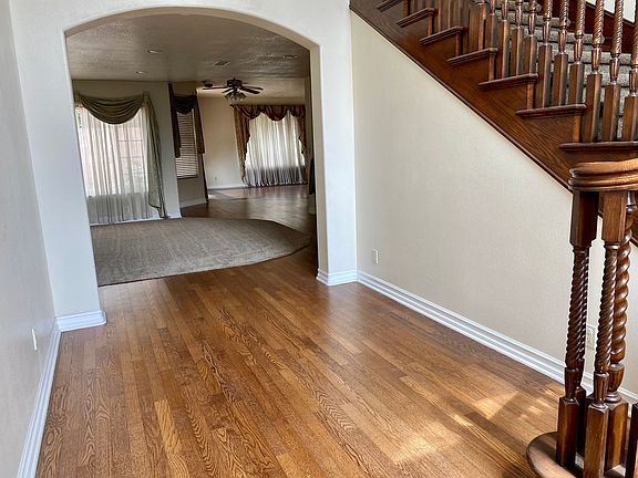 4th image of 4055 Vincente Ave