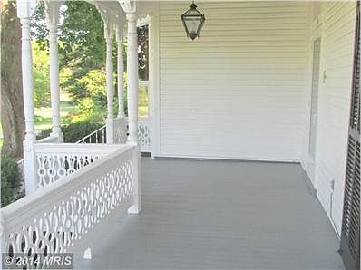 Exterior (Front)