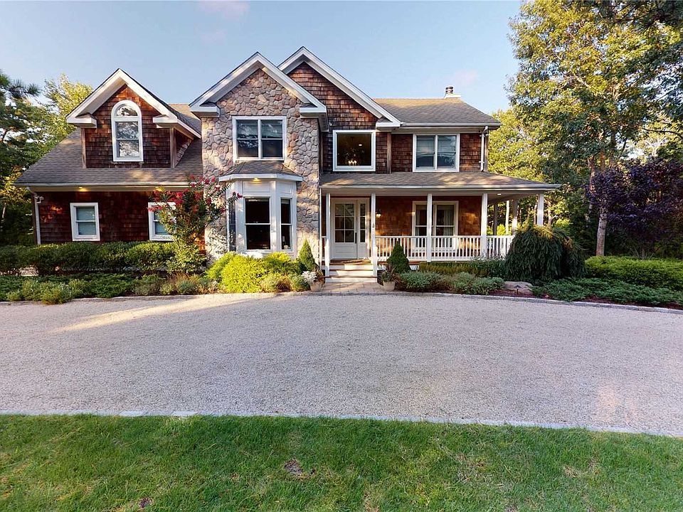 1st image of 19 Elizabeth Ln
