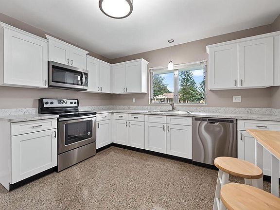 5th image of 252 Eldorado Dr