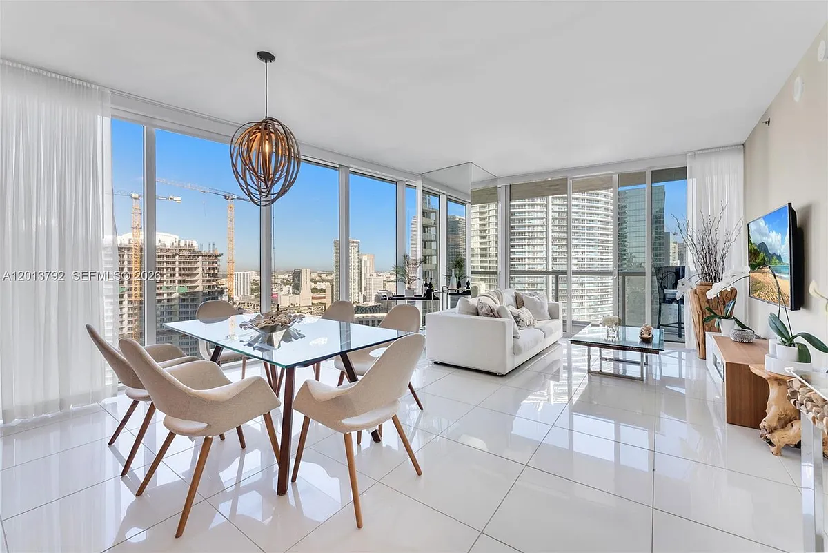 Building Photo - 475 Brickell Ave #3515