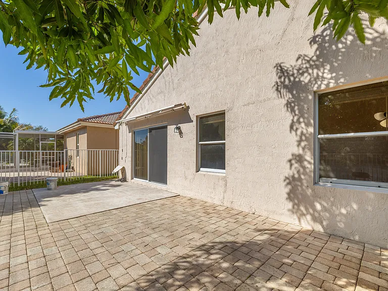 3800 Woodfield Dr — Photo 38