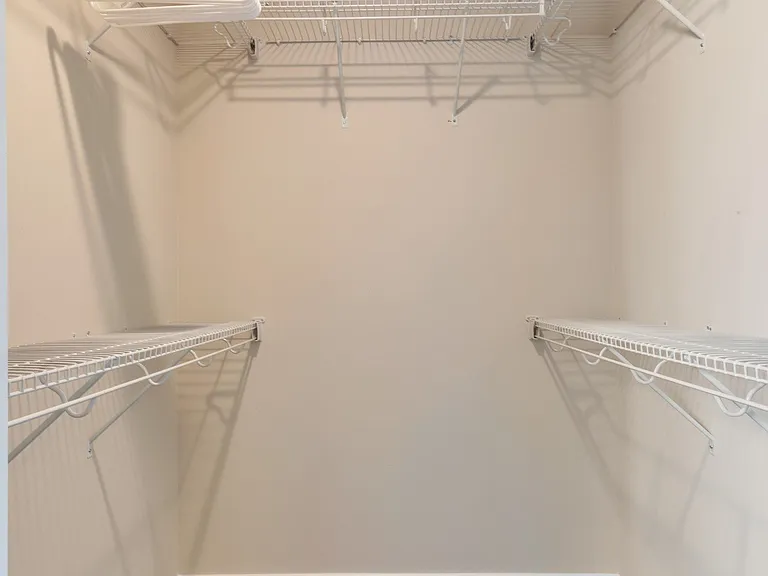 118 Alexander Blvd — Photo 5