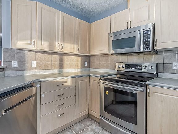 4th image of 5281 Terwillegar Blvd NW #15
