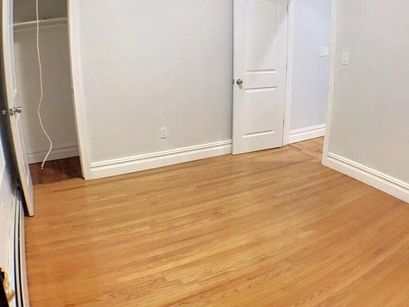 5th image of 646 E 241st St