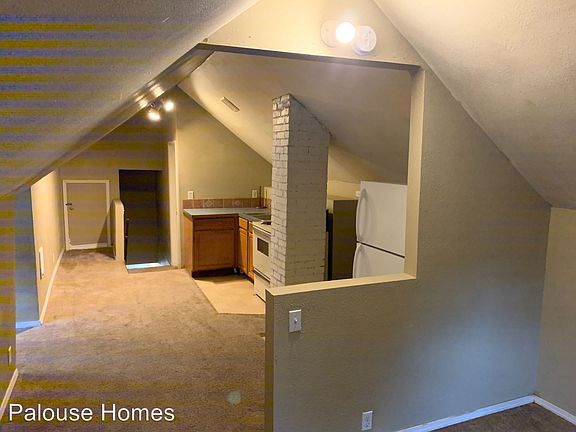 3rd image of 1735 W Boone Ave APT B