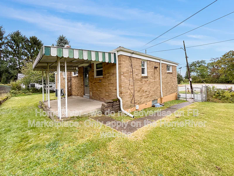 3 bed, 1.0 bath, 1025 sqft, $1,700 — Photo 4