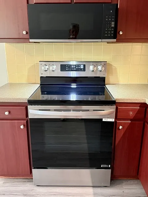 3 bed, 1224 sqft, $1,690 — Photo 3