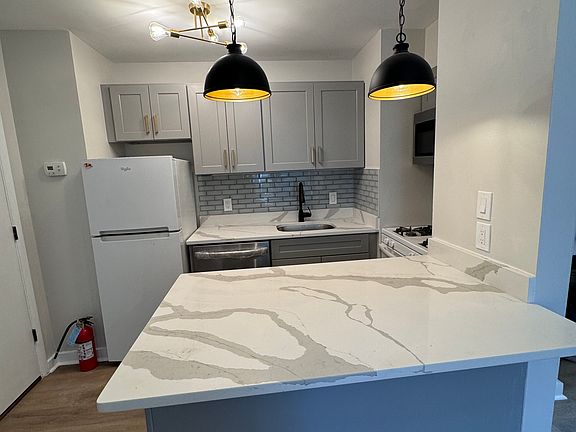 3rd image of 3961 Baltimore Ave APT 2F