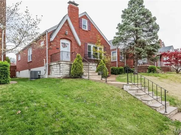 5621 Pernod Ave, Saint Louis, MO 63139
