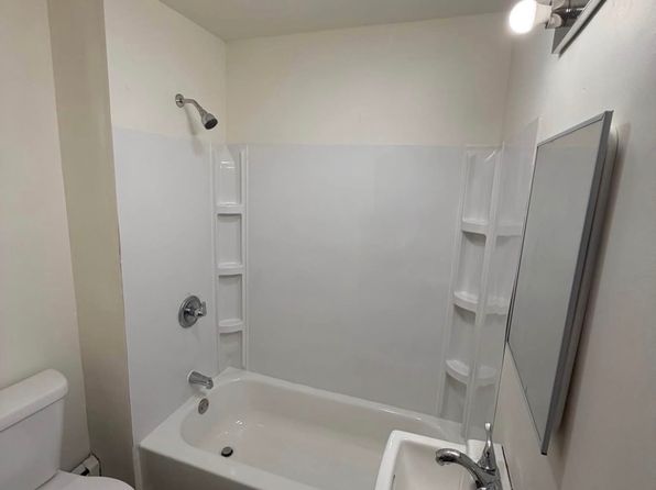 3229 Michigan St