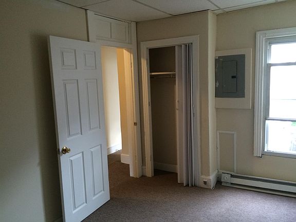 Middle Bedroom