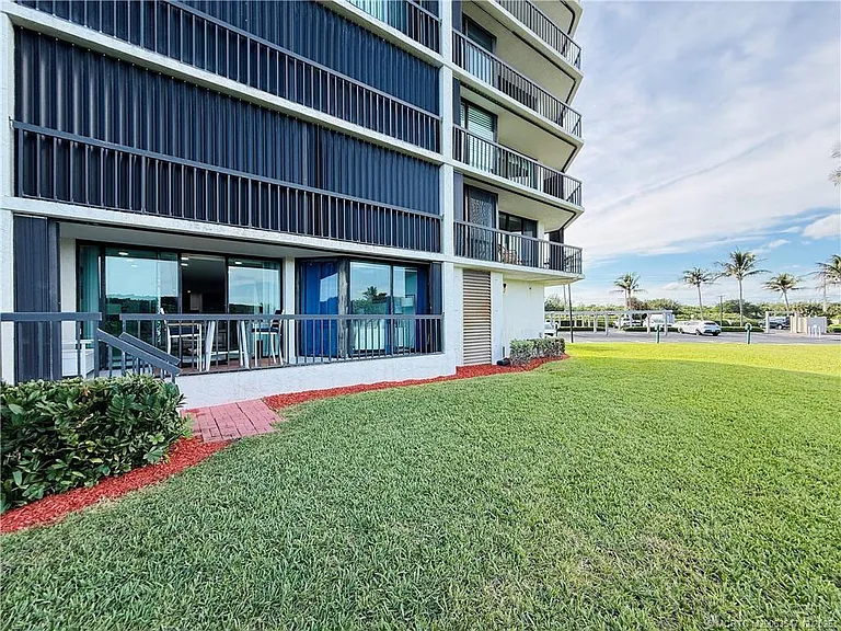 8800 S Ocean Dr #102 — Photo 82