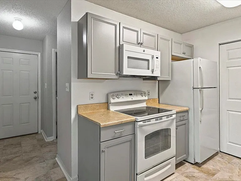 3001 Oak Park Ct #A — Photo 13