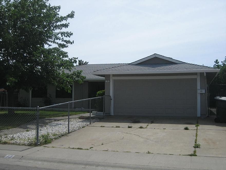 1st image of 73 Kennelford Cir
