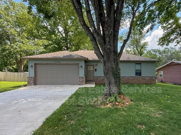 2028 S Lone Pine Ave, Springfield, MO 65804