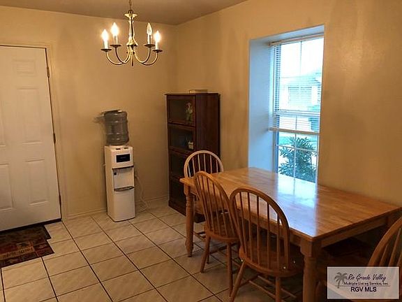 3rd image of 2896 Madrid Ave