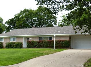 3104 S Saddle Rock Rd, Sand Springs, OK 74063