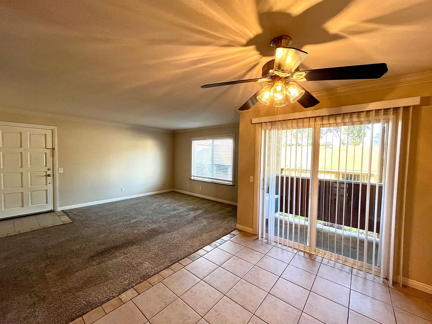 2 Bedroom/2 Bathroom Apartment in Gated Community! Assigned Parking and Washer/Dryer Included — Photo 3