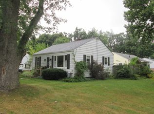 121 Fairfield Dr, Coldwater, MI 49036