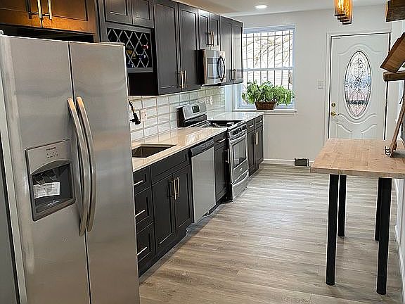Newly Remodeled Kitchen 