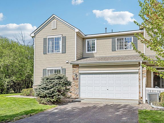 4th image of 40 River Woods Dr W