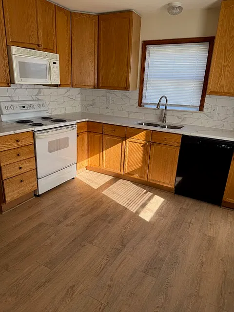 106 W 14th St