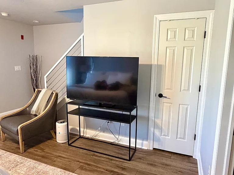 1515 N Van Buren St #403 — Photo 15