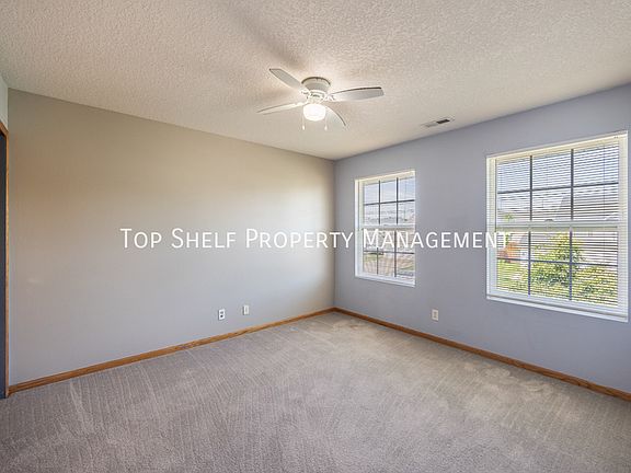 3rd image of 575 SE Whitetail Ln