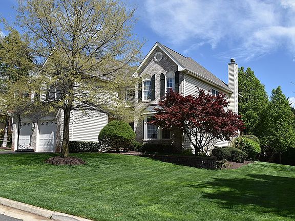 2nd image of 13355 Horsepen Woods Ln