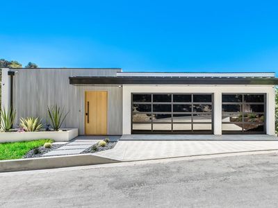 14899 Round Valley Dr, Sherman Oaks, CA, 91403