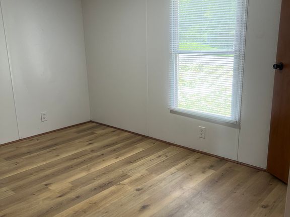 Bedroom 2 (front bedroom)