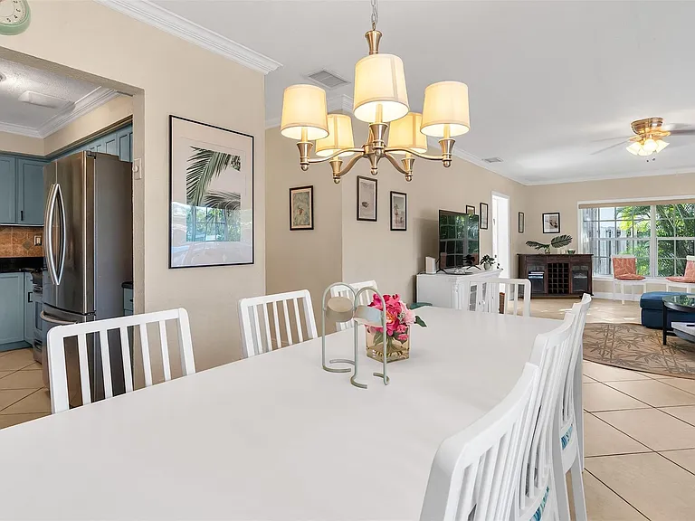 3221 Seaward Dr — Photo 13