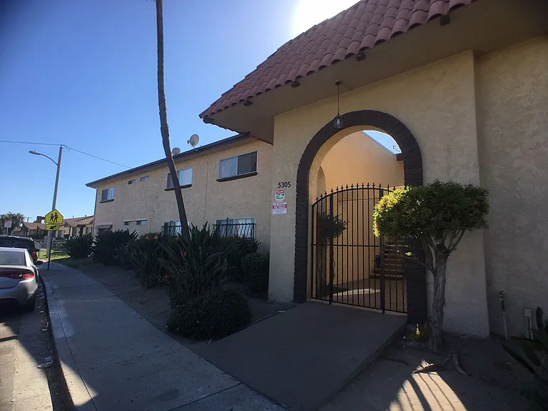 5305 S J St — Photo 15