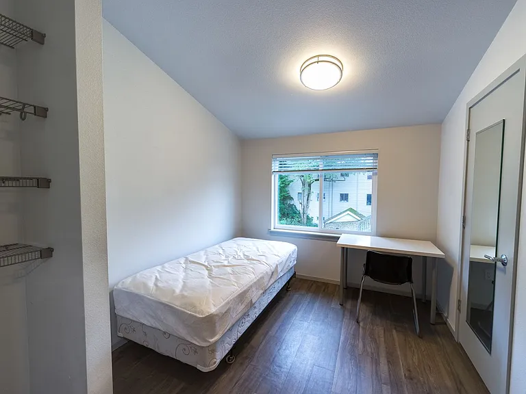 Elegant, Efficient Studios in Beautiful Delridge! — Photo 15