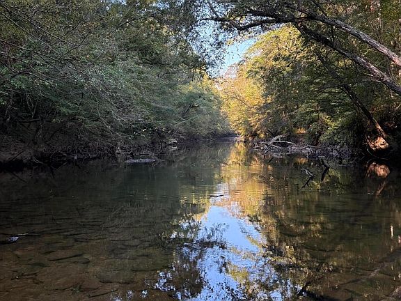 2nd image of Overlook Ln