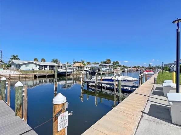 9811 Hernando Ct, Bradenton, FL 34210