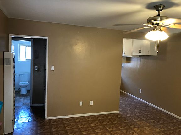 5th image of 1156 W Vine St
