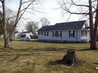 4th image of 165 3rd Ave