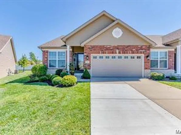 16214 Amber Vista Dr, Chesterfield, MO 63021