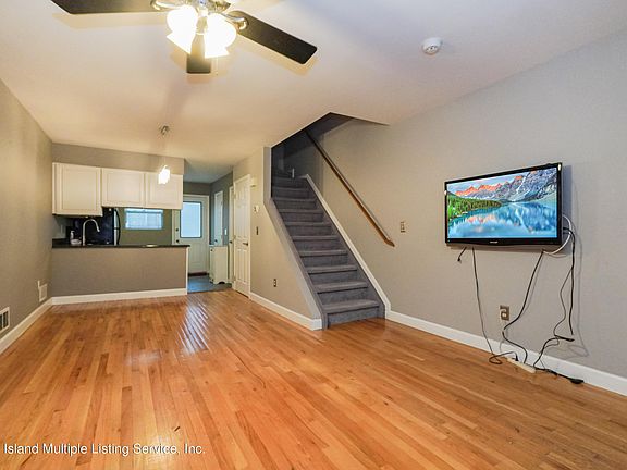 3rd image of 323 Glen Ave