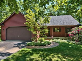 26 Ridgeview Dr, Scranton, PA 18504